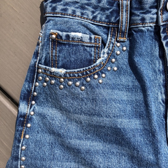 NWT Stradivarius New Carrot Stud Jeans Sz 2. - Picture 4 of 9